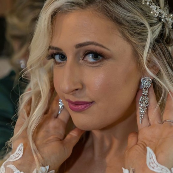 Meet your Posher, Lyndsey - Picture 2 of 2